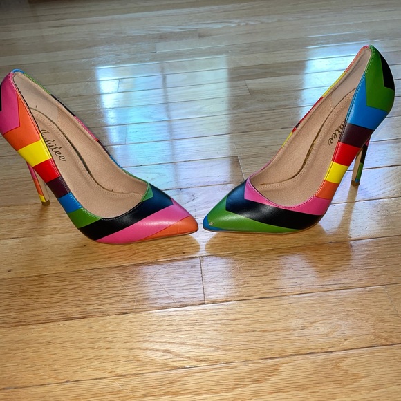 Colorful PRIDE 🌈 heels pumps 5 1/2 - Picture 1 of 14